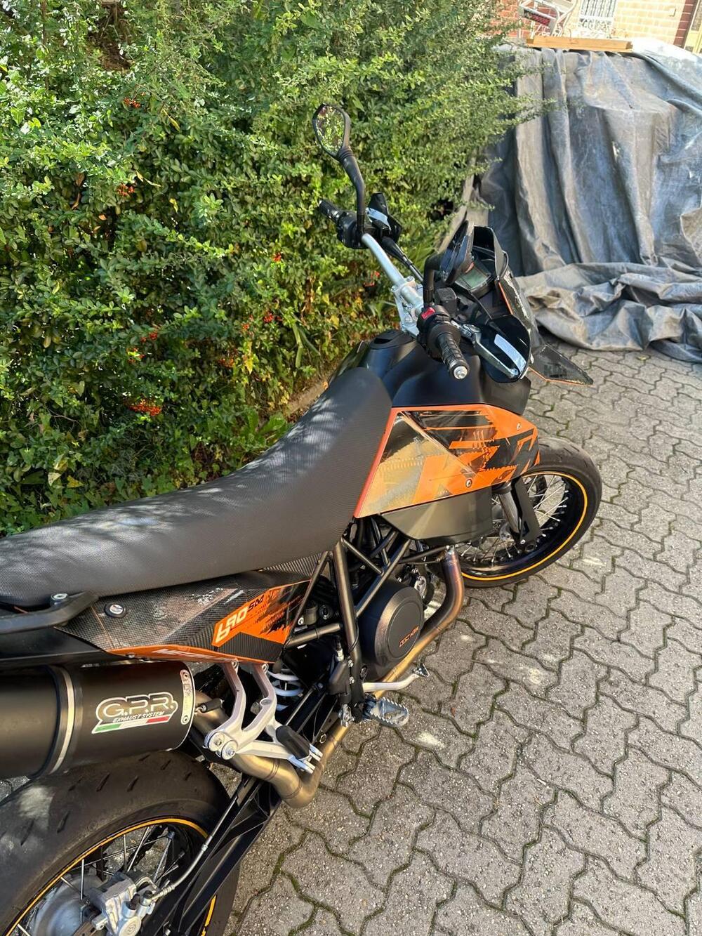 KTM 690 Supermoto (3)