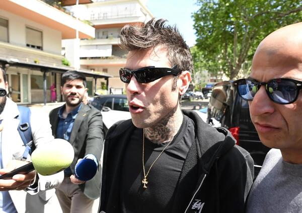 &ldquo;Fedez rester&agrave; in silenzio a lungo&rdquo;. L&rsquo;indiscrezione di Massimo Giletti a Lo stato delle cose. C&rsquo;entrano l&rsquo;omicidio Bellocco, l&rsquo;arresto dell&rsquo;ultras Rosiello e la &lsquo;ndrangheta? Il gesto di Klaus Davi&hellip;