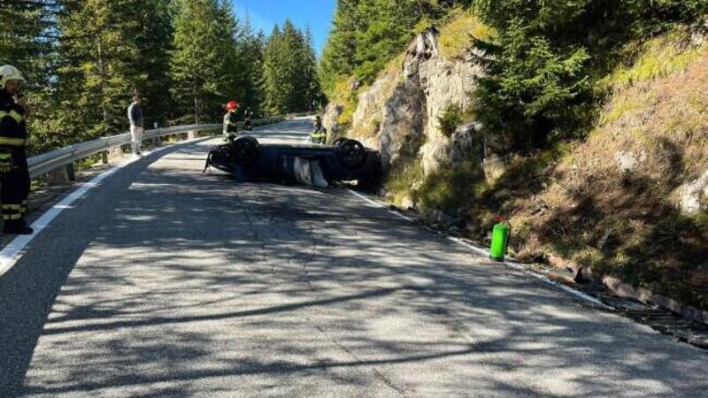 Maserati cappottata a Canazei, le cabrio sono sicure nei ribaltamenti?