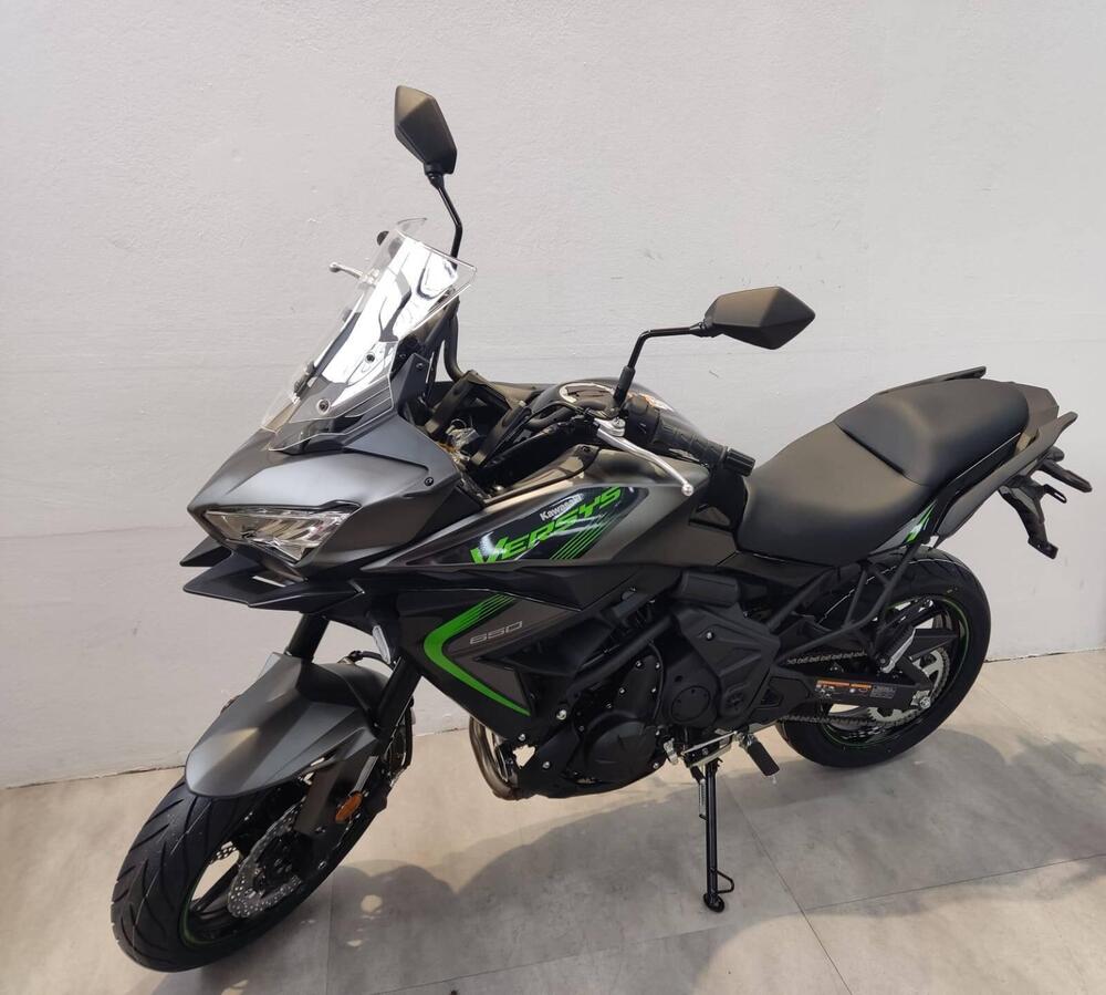 Kawasaki Versys 650 (2025 - 26) (2)