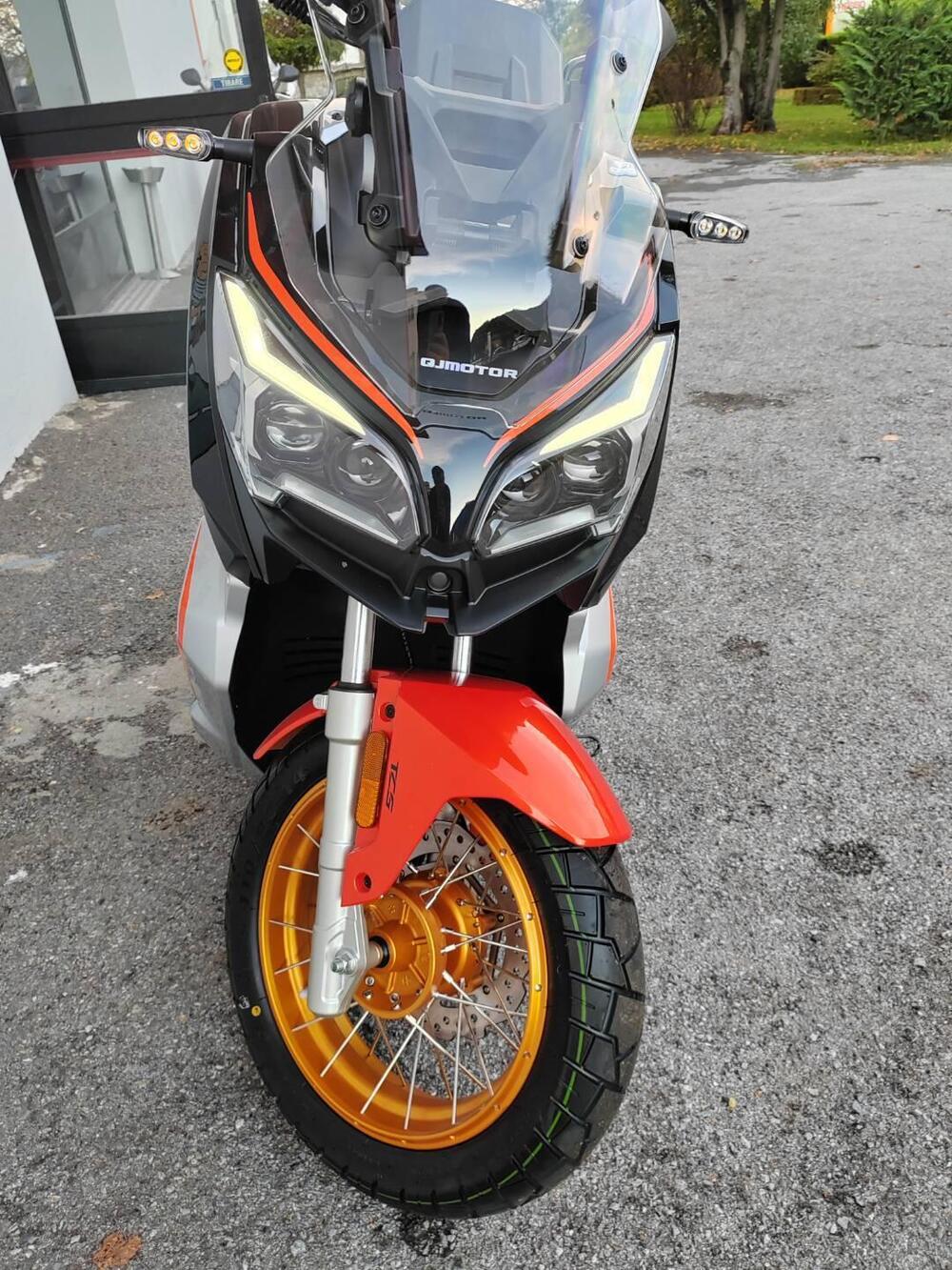 QJ Motor ATR 125 X (2024 - 25) (3)