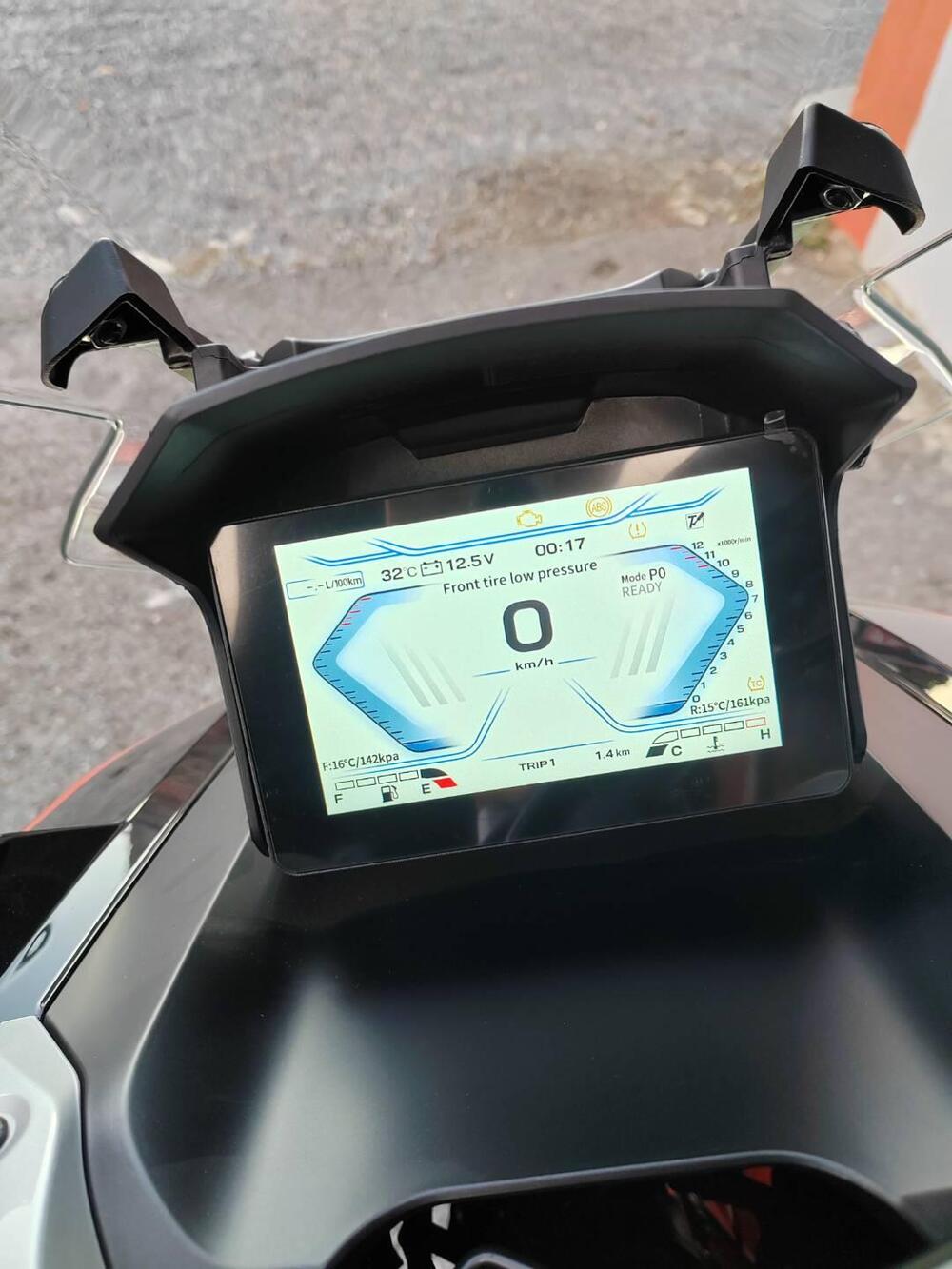 QJ Motor ATR 125 X (2024 - 25) (5)