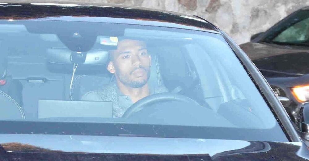 Napoli, l&rsquo;auto di Juan Jesus scassinata nella notte e lo sfogo del calciatore: &ldquo;Fate vomitare, qui non mi sento sicuro&rdquo;. Dopo Milano e Roma, la criminalit&agrave; nel capoluogo campano&hellip;