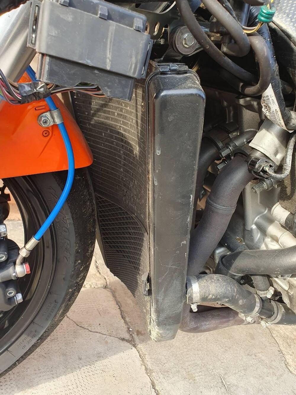 Honda CBR 1000 RR Fireblade (2004 - 05) (7)