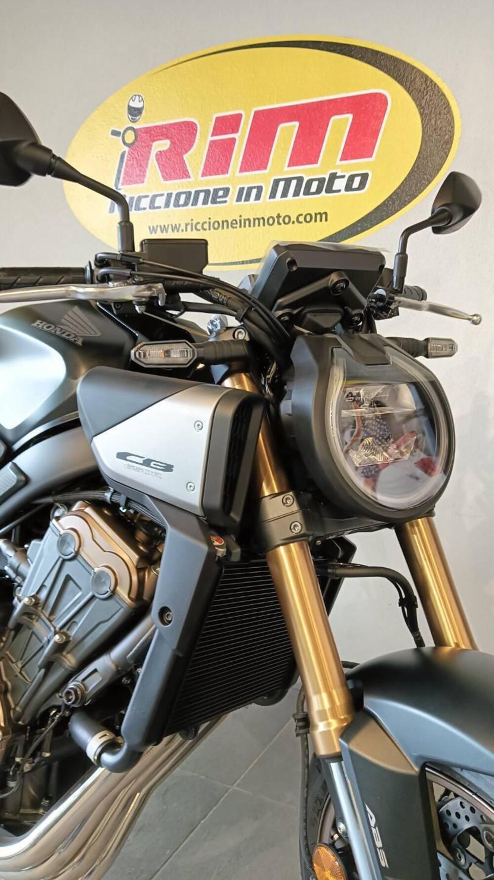 Honda CB 650 R E-Clutch (2024 - 25) (4)