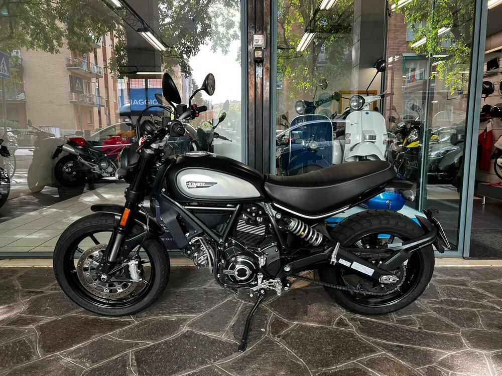 Ducati Scrambler 800 Icon Dark (2020)