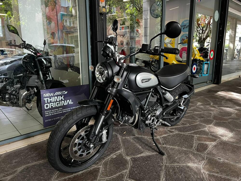 Ducati Scrambler 800 Icon Dark (2020) (2)