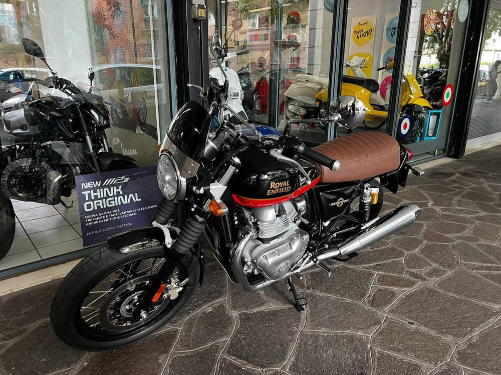 Royal Enfield Interceptor 650 (2021 - 25) (2)