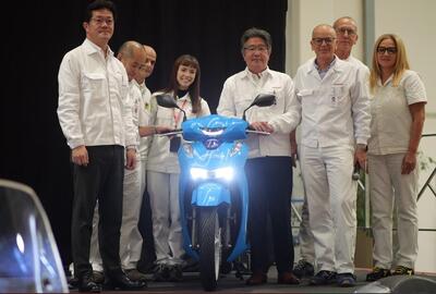 Buon compleanno all'Honda SH, che compie 40 anni! La storia dal 1984 ad oggi