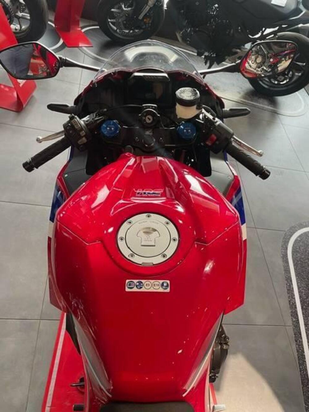 Honda CBR 600 RR (2024 - 25) (7)