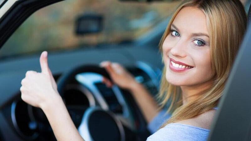 Tieni le mani a posto sul volante... e ti dir&ograve; chi sei