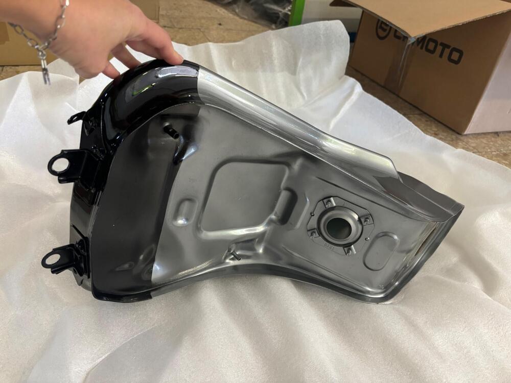 Serbatoio cf moto clx 700 sport (5)