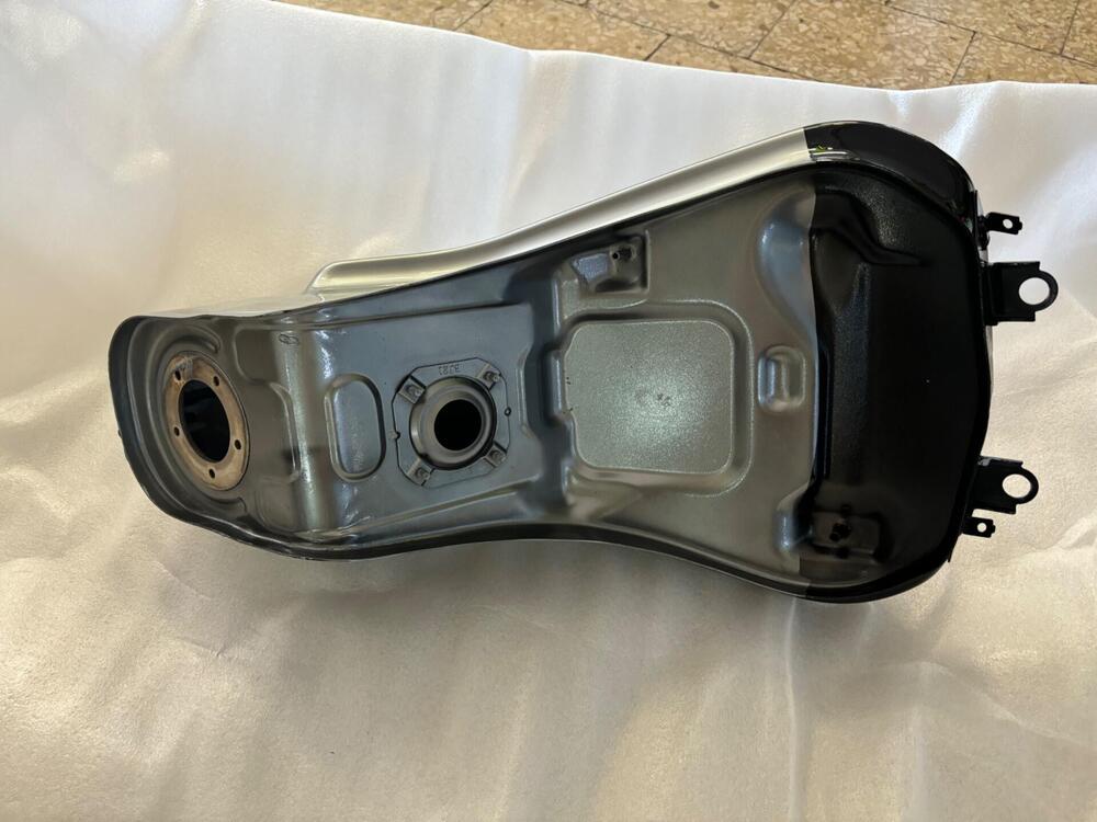 Serbatoio cf moto clx 700 sport (7)