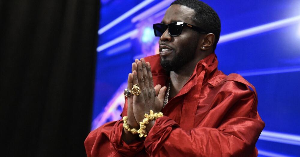 Sean Diddy Combs in prigione, c&#039;entra il razzismo? Al processo i baci della madre e i figli, la &ldquo;pacca&rdquo; a Justin Bieber e la storia che vede coinvolto Usher. E perch&eacute; Puff Daddy &egrave; dimagrito cos&igrave; tanto?