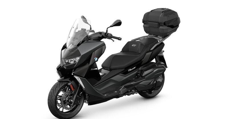 BMW aggiorna i suoi scooter C 400 X e C 400 GT: pi&ugrave; spazio, pi&ugrave; tecnologia, pi&ugrave; stile