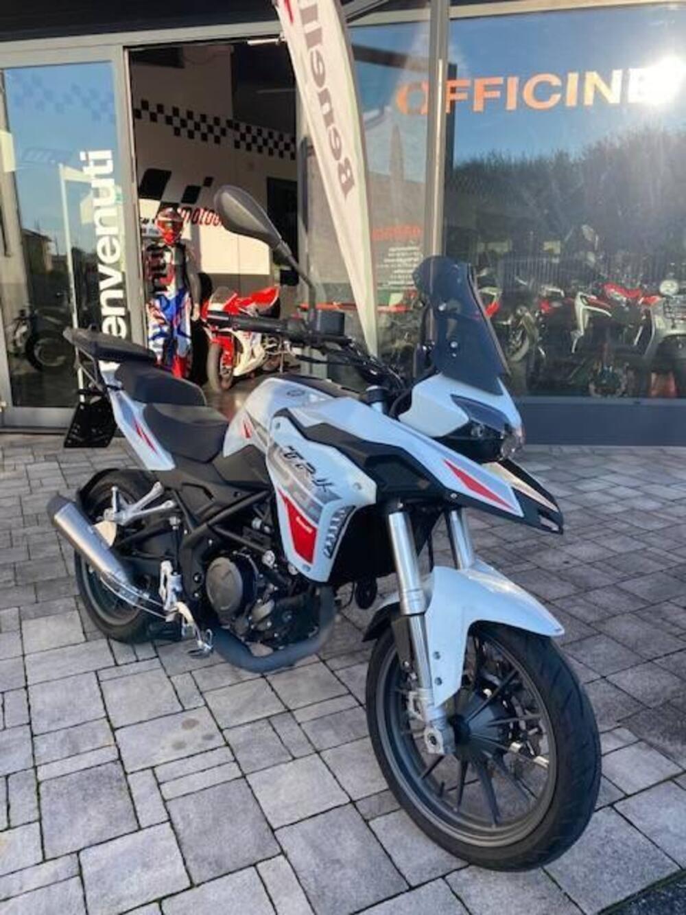 Benelli TRK 251 (2022 - 25) (2)