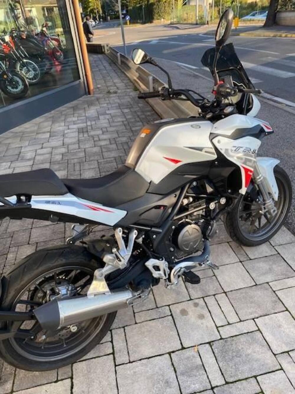 Benelli TRK 251 (2022 - 25) (4)