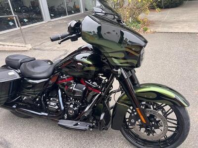 Harley-Davidson 117 Street Glide (2022) - FLHXSE usata
