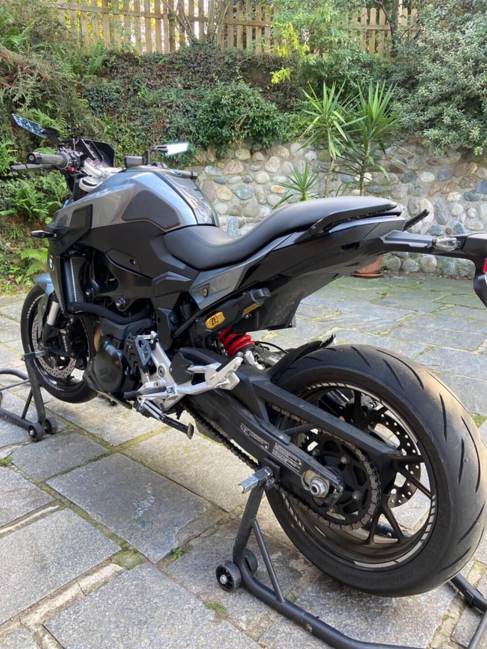 Bmw F 900 R (2021 - 24) (4)