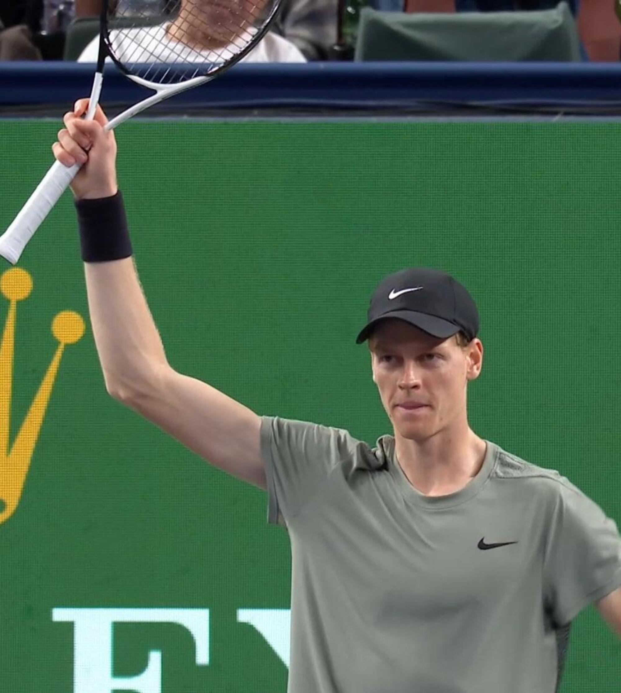 Il massimo della &quot;gioia&quot; di Jannik Sinner dopo la vittoria del Masters di Shanghai in finale contro Novak Djokovic