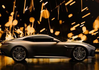 Aston Martin DB12: la saga di James Bond continua con la Goldfinger Edition 