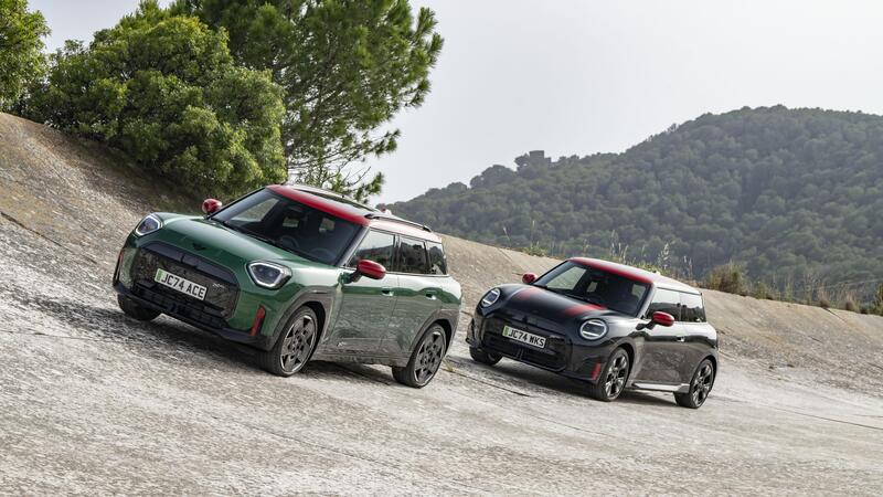 Mini, le nuove John Cooper Works elettriche lanciate a Parigi 2024