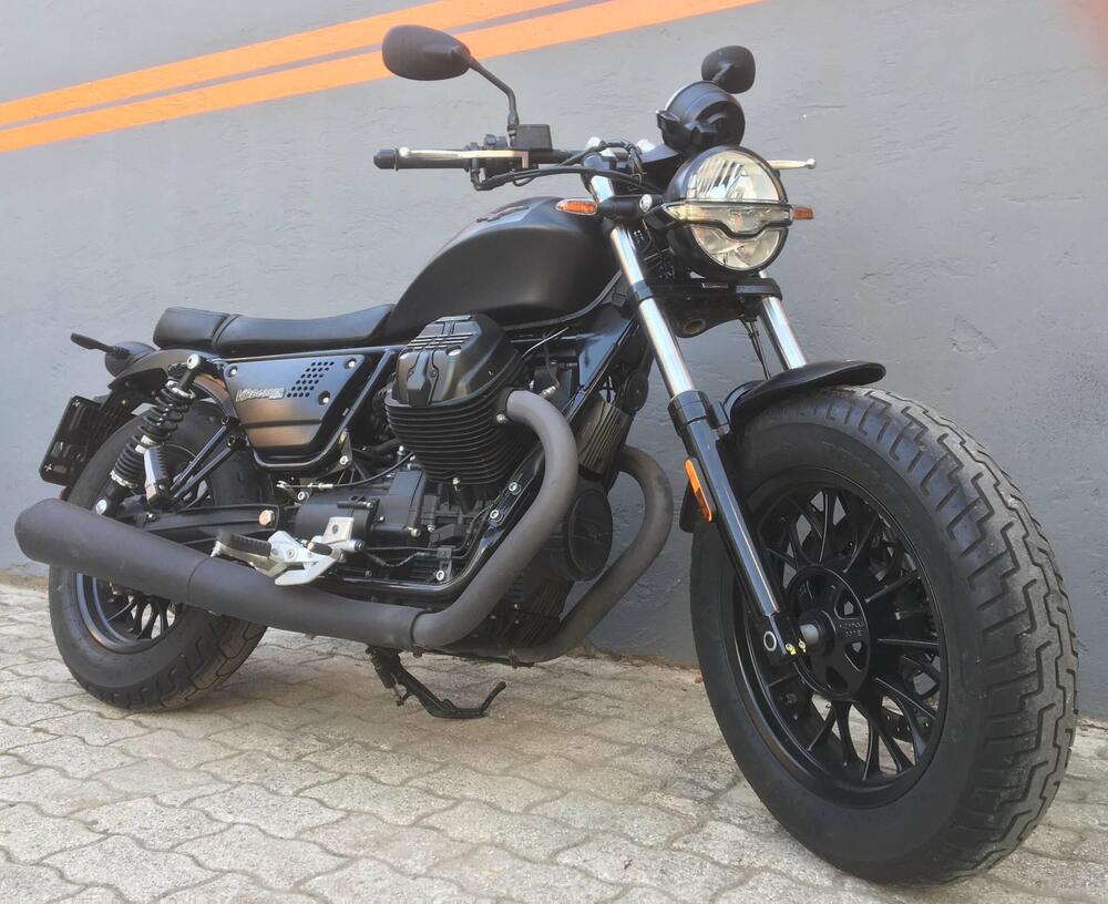 Moto Guzzi V9 Bobber (2021 - 25)