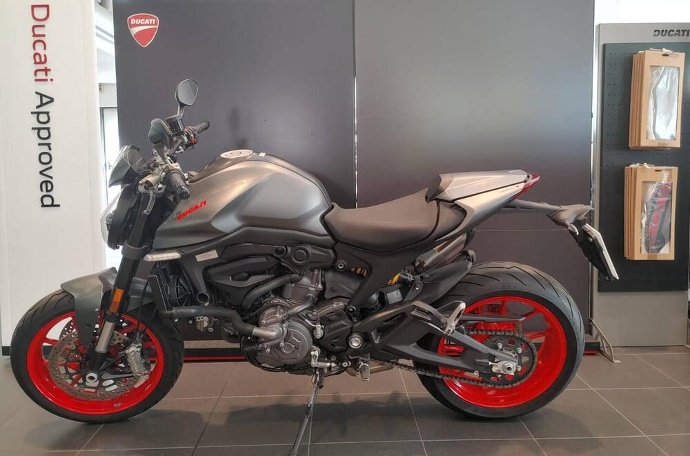 Ducati Monster 937 + (2021 - 25) (3)