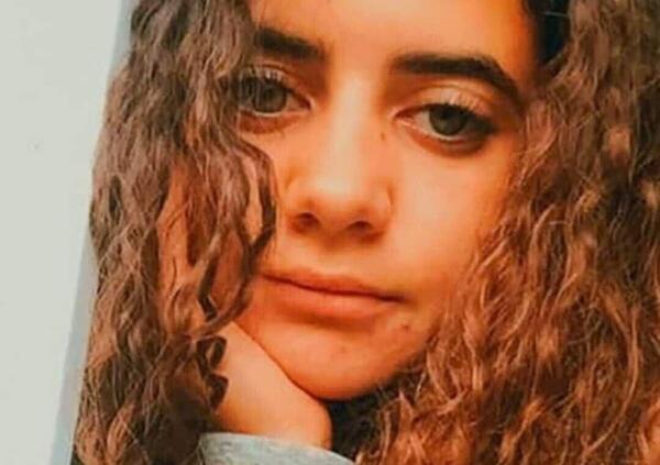 Omicidio Parma, Chiara Petrolini andr&agrave; in carcere? La 22enne accusata di aver sepolto i figli neonati in giardino a Traversetolo non si presenta all&rsquo;udienza. L&#039;avvocato: &ldquo;Giusti i domiciliari, perch&eacute;&hellip;&rdquo;