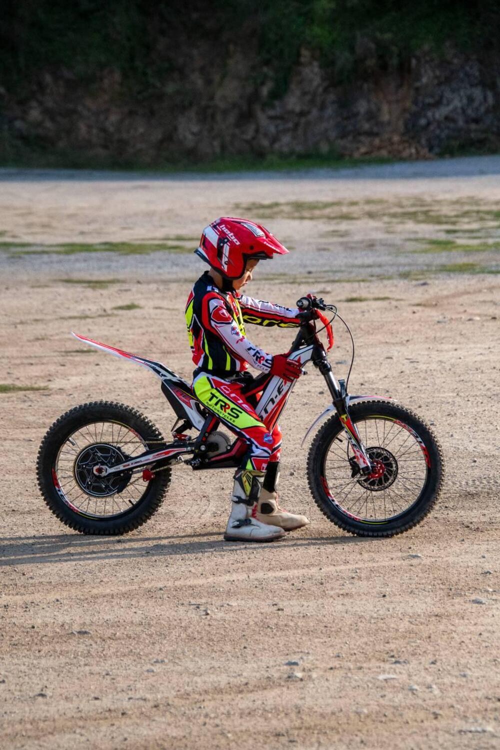 TRS Motorcycles ON-E Kids 16" (2023 - 25) (12)