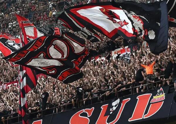 Caso ultras, ma vi siete accorti che nel comunicato dei Banditi della curva Sud del Milan ci sono strani messaggi tra le righe? Ve li spieghiamo noi nel dettaglio (e su alcune cose siamo d&rsquo;accordo)