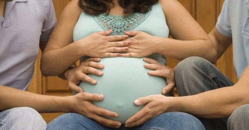 La gestazione per altri (gpa) &egrave; un &ldquo;reato universale&rdquo;: ma cosa vuol dire? Ed &egrave; giusto? Noi abbiamo provato a comprare e ordinare un bambino con l&#039;utero in affitto e...