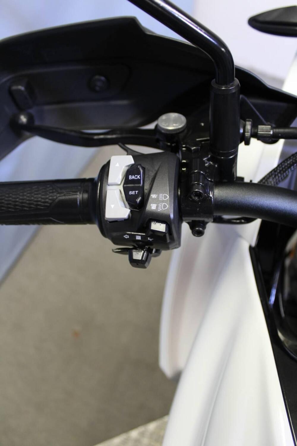 Moto Morini X-Cape 650 (2021 - 25) (12)