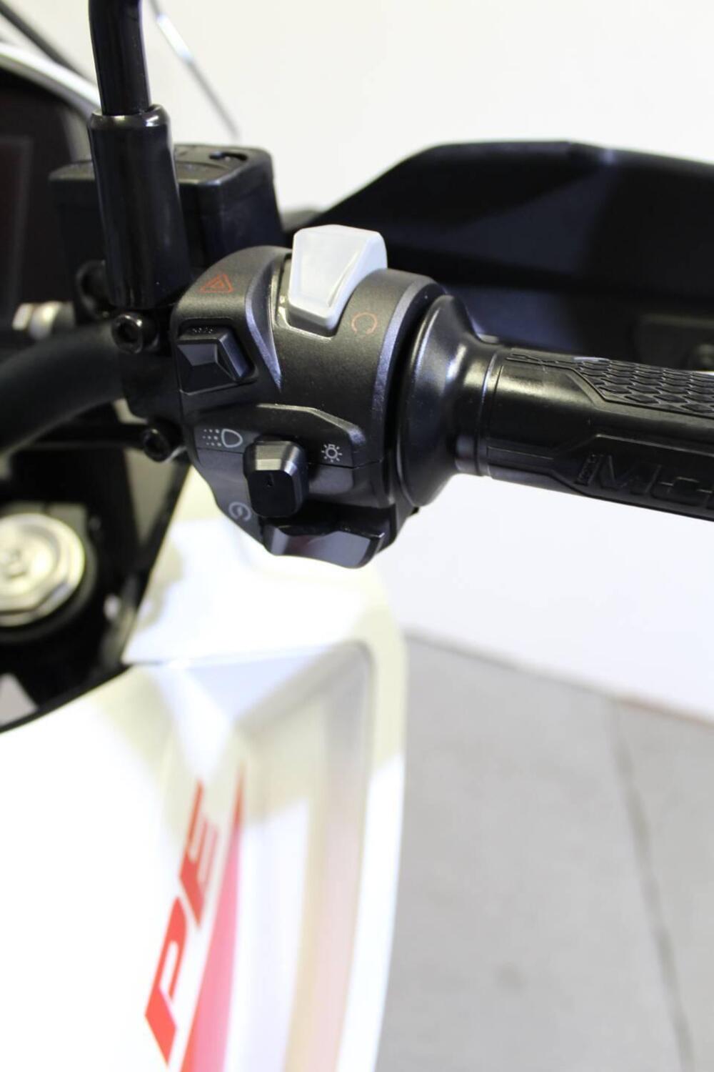 Moto Morini X-Cape 650 (2021 - 25) (13)