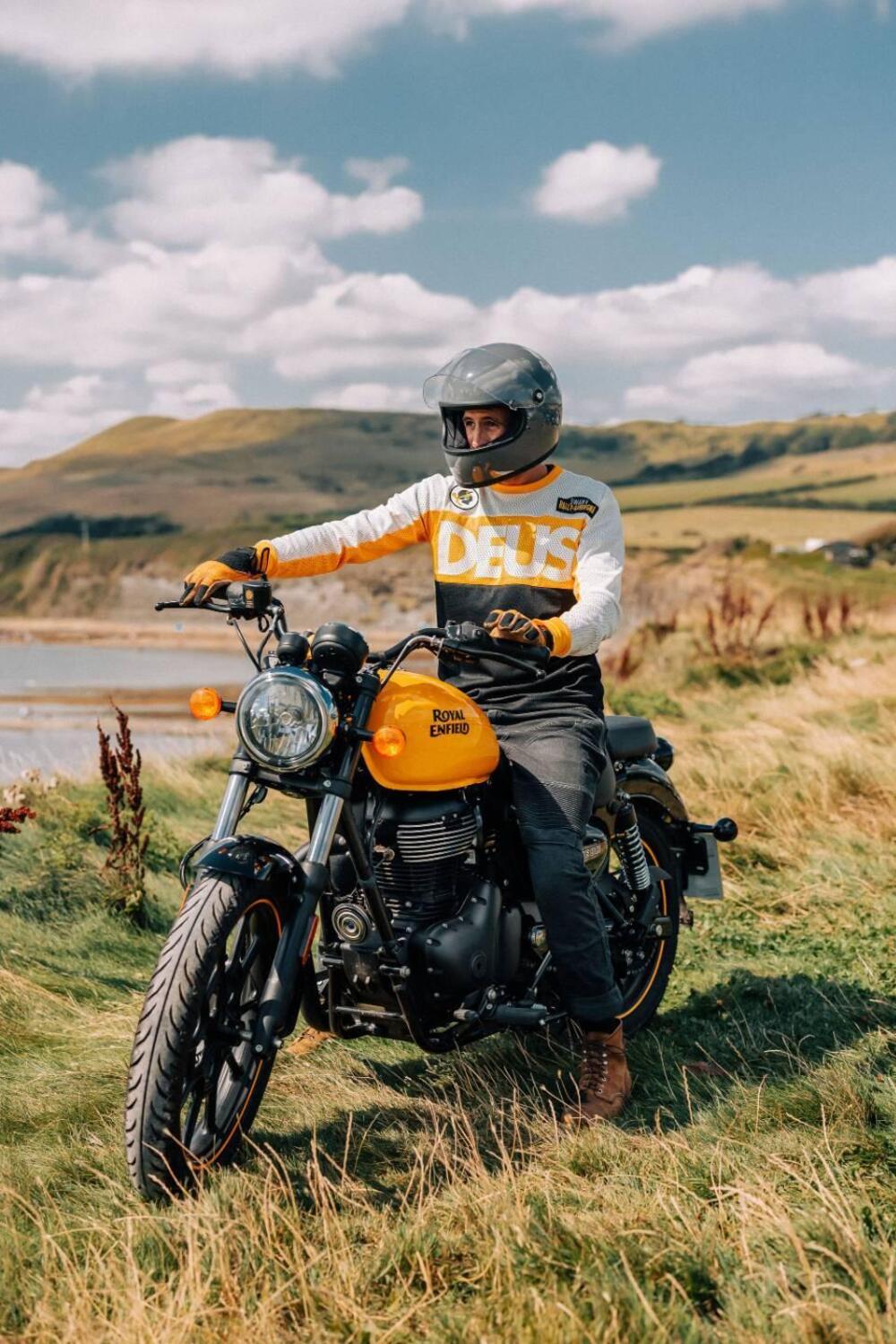 Royal Enfield Meteor 350 Fireball (2021 - 25) (4)