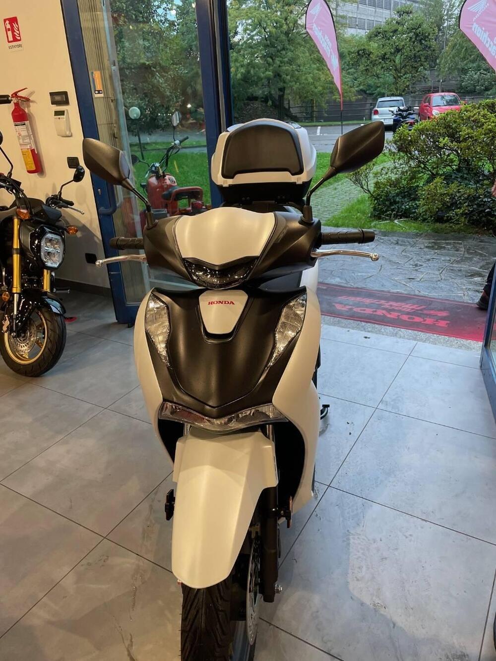 Honda SH 125i Sport (2022 - 23) (2)