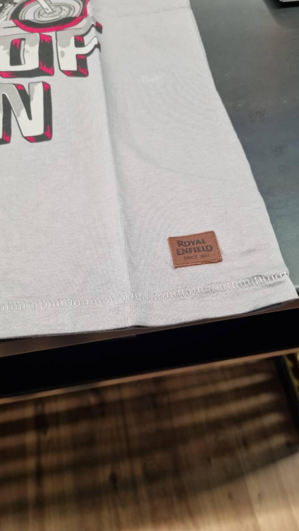 Maglietta "Ton of fun" Royal Enfield (2)