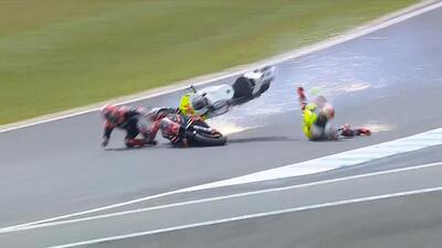 MotoGP 2024. GP d'Australia. Nella Sprint brutto incidente tra Marco Bezzecchi e Maverick Vinales [GALLERY e VIDEO]