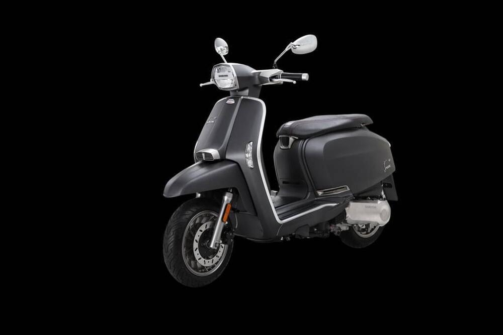 Lambretta V125 Special (2021 - 25) (2)