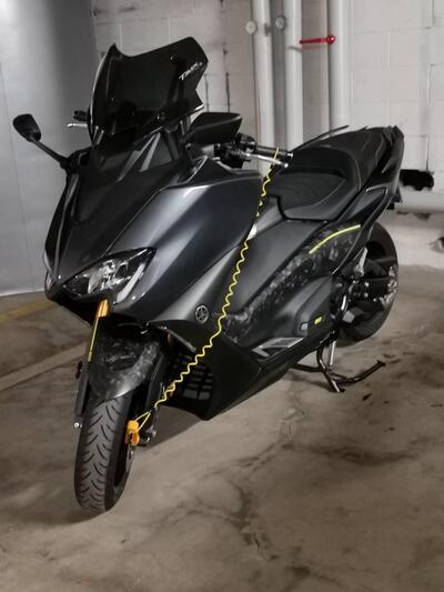 Yamaha T-Max 560 20&deg; anniversario (2021) usata