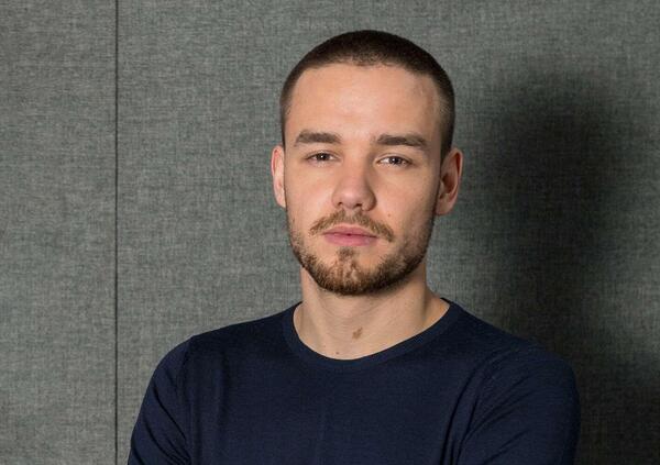 Morte di Liam Payne, alcol e droga: indagati dipendenti dell&#039;hotel, ma con quale accusa? L&#039;esame tossicologico, le parole dell&#039;ex fidanzata e l&#039;attacco al modello One Direction di un cantautore legato a Robbie Williams