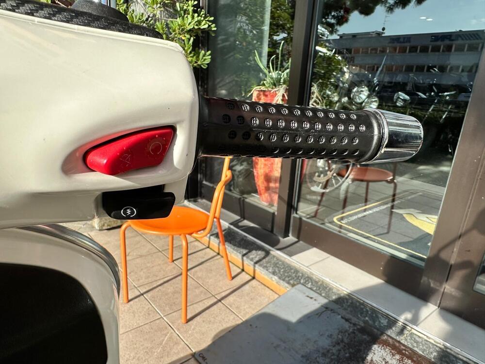 Vespa GTS 300 Super Sport ABS (2010 - 16) (13)