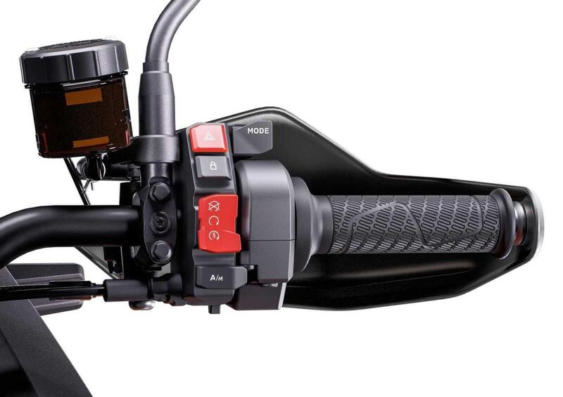 KTM 1390 Super Adventure 1390 Super Adventure S EVO (2026) (16)