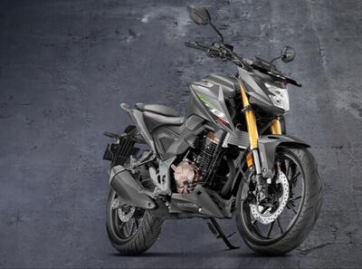 Honda CB300F Flex la "Flex Fuel" disponibile in India