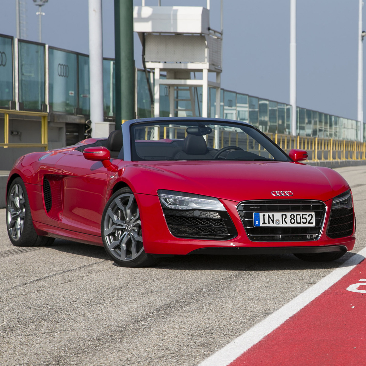 Audi R8 Cabrio (2009-15)