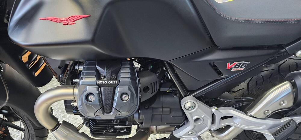 Moto Guzzi V85 Strada (2024 - 25) (5)
