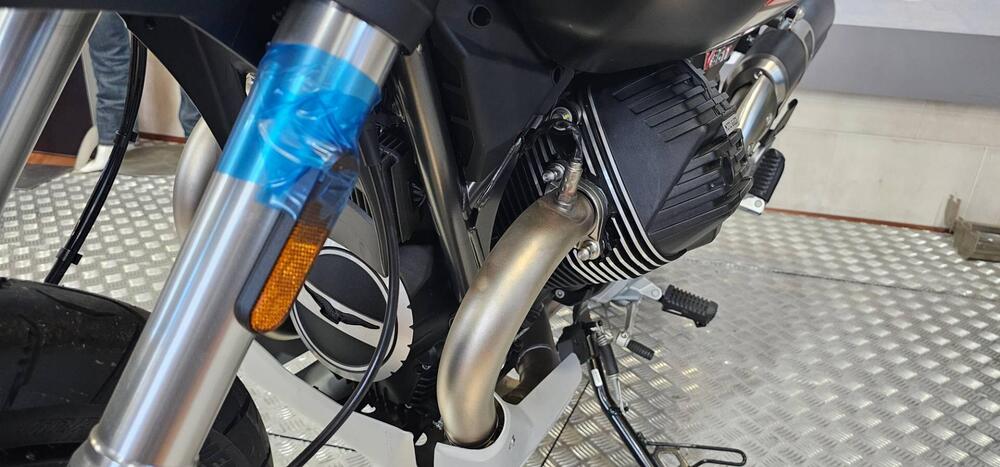 Moto Guzzi V85 Strada (2024 - 25) (12)