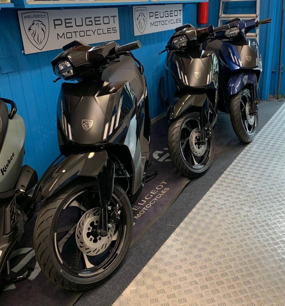 Peugeot Tweet 125i Active (2021 - 25) (3)