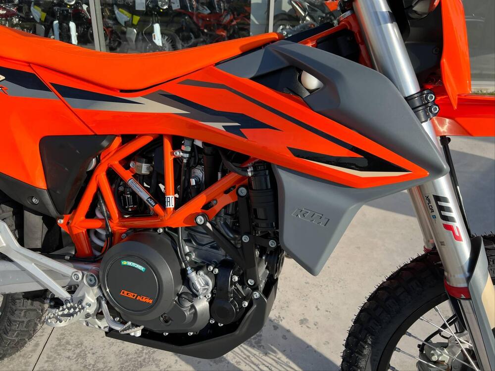 KTM 690 Enduro R (2022 - 25) (7)