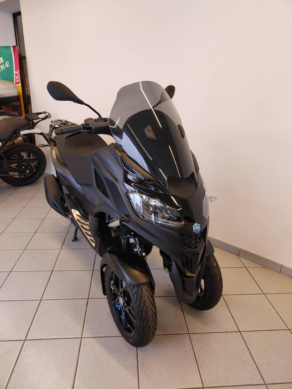 Piaggio MP3 310 Sport (2025 - 26) (4)